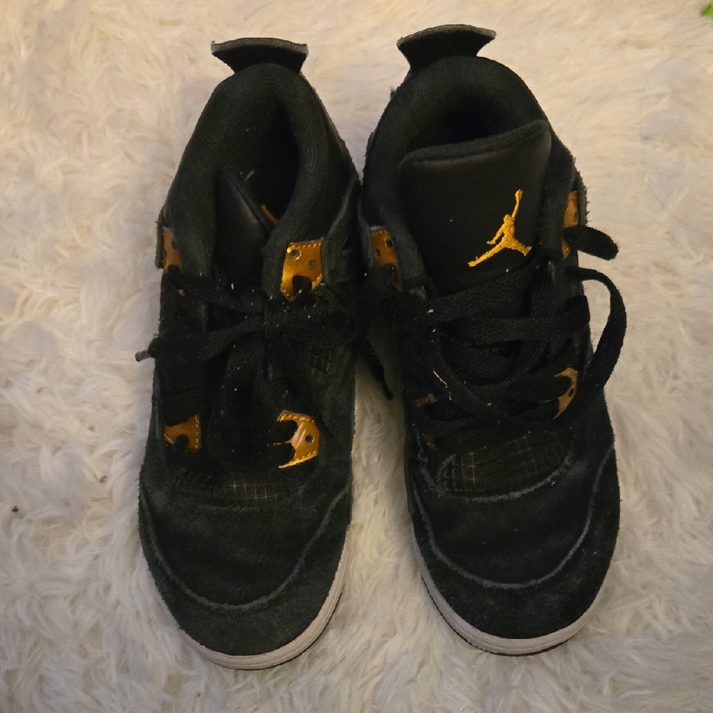 Jordan 4 Retro Kids Black and Gold Sneakers